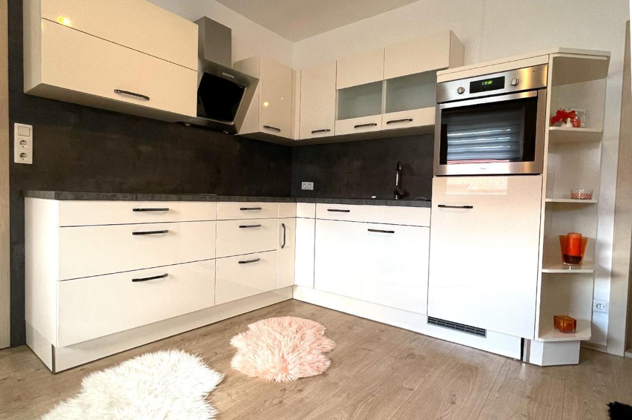 Ferienwohnung Nina Ortner גריפנבורג מראה חיצוני תמונה